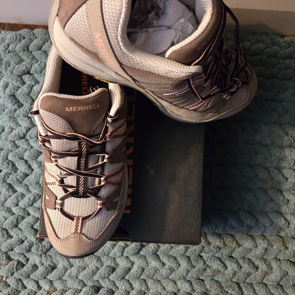 Merrel shoes - Picture 3 of 5
